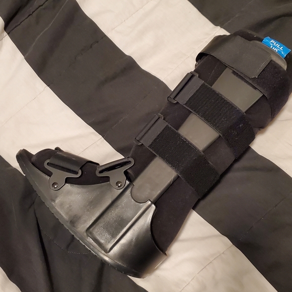 Leg boot - Picture 3 of 5